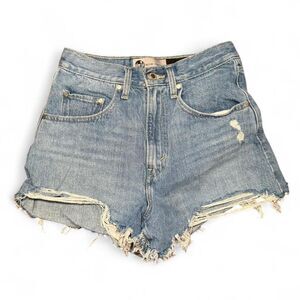 Levi’s SilverTab Mom Shorts Women’s Size 27 High Rise Cutoff Distressed 100% Cot